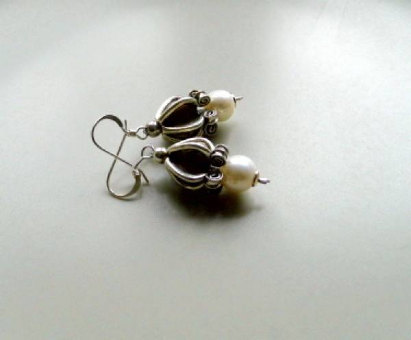Ohrring, Ohrgehänge. Perlen, Silber, Süsswasserperle, Ohrhänger