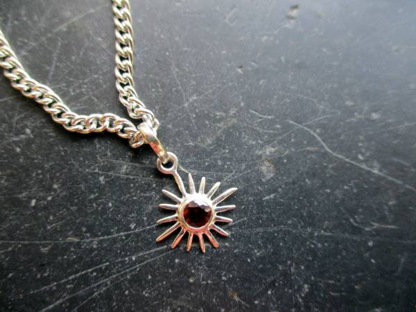 Anhänger, Sonne, Sterlingsilber, Granat. rot, facettiert , Schmuck, Frauen, Mädchen