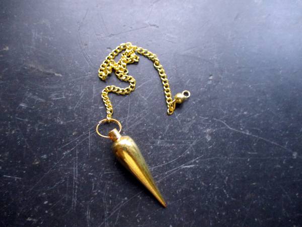 Pendel, Spitzpendel, groß, Messing, Wicca, Schamane