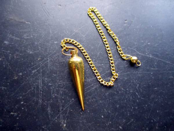 Pendel, Spitzpendel, groß, Messing, Wicca, Schamane