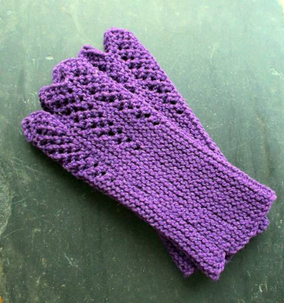 Armstulpen, Stulpen, Pulswärmer, Wolle, Spitze, elegant, gestrickt, lila