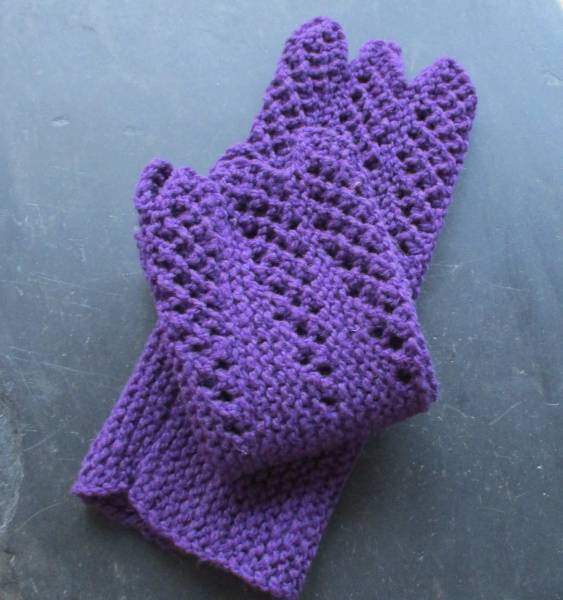 Armstulpen, Stulpen, Pulswärmer, Wolle, Spitze, elegant, gestrickt, lila