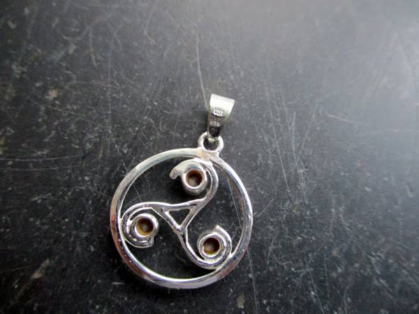 Anhänger, Triskele, im Kreis, Granat, Sterlingsilber, keltisch, Unisex