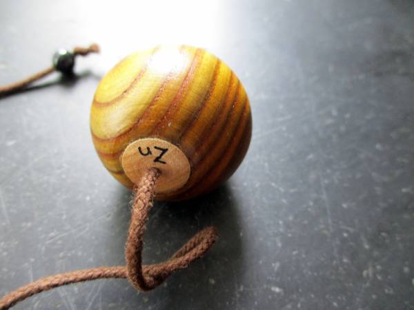 Baj Pendel, Therapie Pendel, Zink, Holzpendel, Spitzpendel, Pyramide, Heilpraktiker